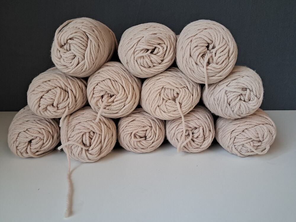 12 SKEINS SAYELLE YARN, BEIGE, Vintage Lion Brand Eggshell Dupont Orlon